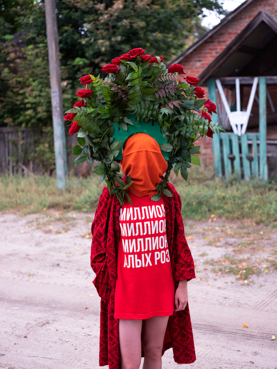 1000000 ROSES Unisex T-Shirt